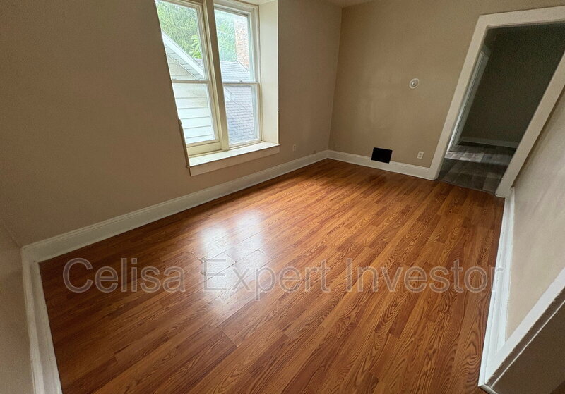 2506 Miner St in Fort Wayne, IN - Building Photo