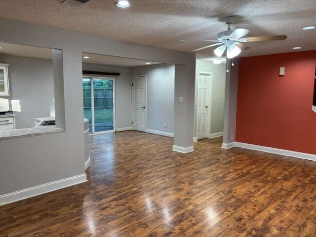 2015 E Lacey Oak Cir in Spring, TX - Building Photo - Building Photo