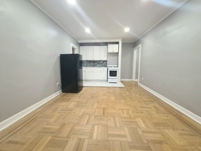 204 Berkeley Ave in Bloomfield, NJ - Foto de edificio - Building Photo