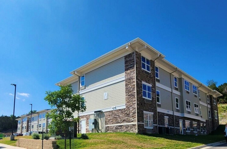 Residence at Ridgehill in Kerrville, TX - Building Photo