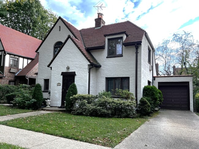 51 Ingram St in Queens, NY - Building Photo - Building Photo