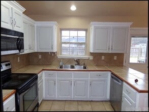 100 Corbin Cir in Cabot, AR - Building Photo - Building Photo