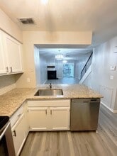 11345 Regal Square Dr in Temple Terrace, FL - Foto de edificio - Building Photo