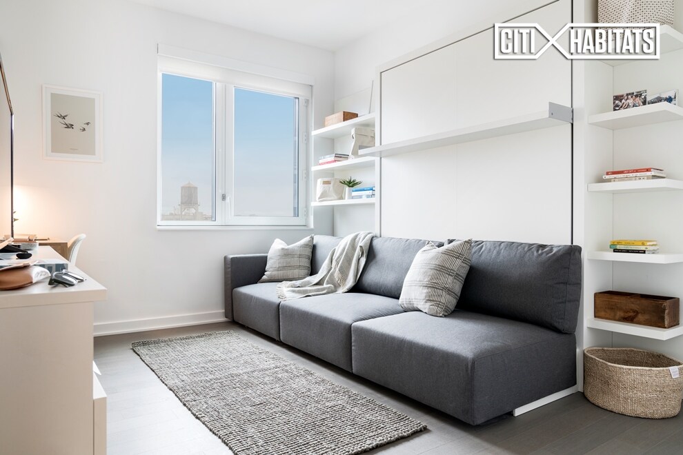 29-22 Northern Blvd-Unit -9212 in Queens, NY - Building Photo
