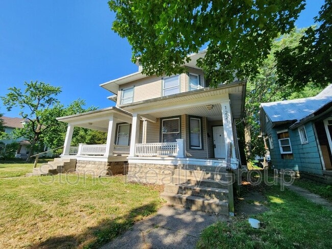 property at 1227 S 9th St
