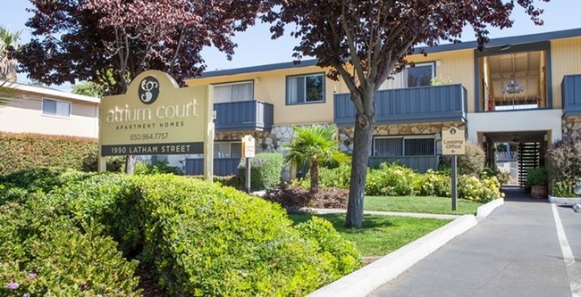 Atrium Court in Mountain View, CA - Building Photo - Building Photo