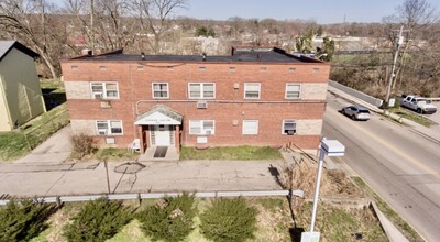 215-217 W Wyoming Ave in Cincinnati, OH - Foto de edificio - Building Photo