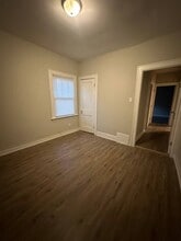 10056 S Indiana Ave in Chicago, IL - Building Photo - Building Photo