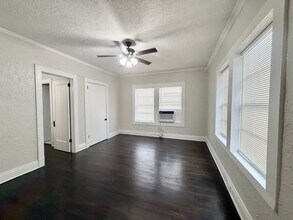 3920 Fannin St in Houston, TX - Building Photo - Building Photo