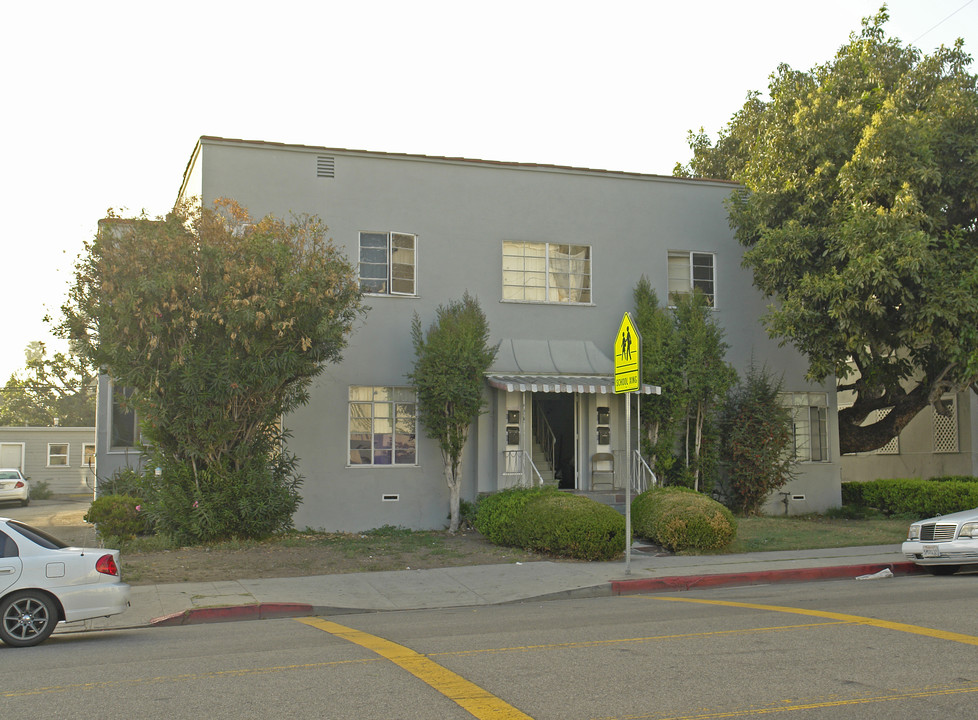 1345 N Bronson Ave in Los Angeles, CA - Building Photo