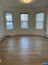 112 Hoyt St in Kearny, NJ - Building Photo - Building Photo