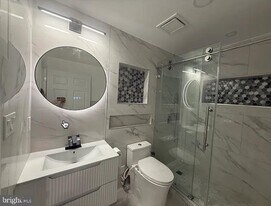 6038 Doyle Rd in Clifton, VA - Building Photo