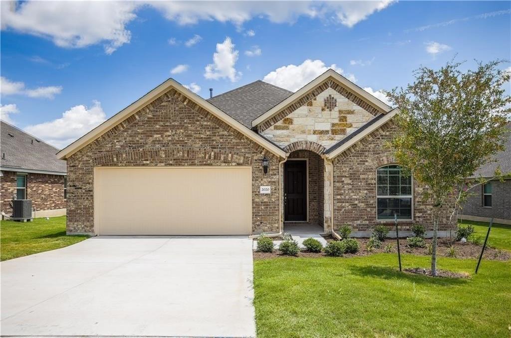 2020 Bearcreek Dr in Leander, TX - Building Photo