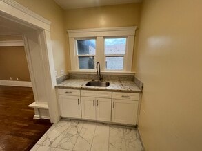 614 Central S Ave, Unit 1 st floor in Glendale, CA - Building Photo - Building Photo