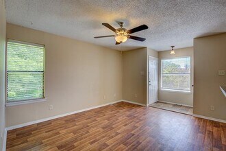 5113 Herrick Ct in Haltom City, TX - Building Photo - Building Photo