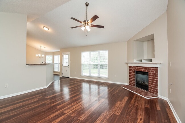 1813 Cherry Creek Dr in Southaven, MS - Building Photo - Building Photo
