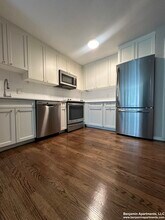 50 Evergreen St, Unit 28 in Boston, MA - Building Photo - Building Photo