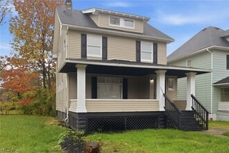 12808 Beachwood Ave in Cleveland, OH - Building Photo - Building Photo