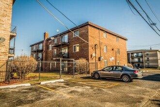 1677 State in Calumet City, IL - Foto de edificio - Building Photo