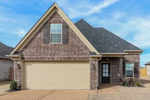 7911 Hemlock Dr in Southaven, MS - Building Photo