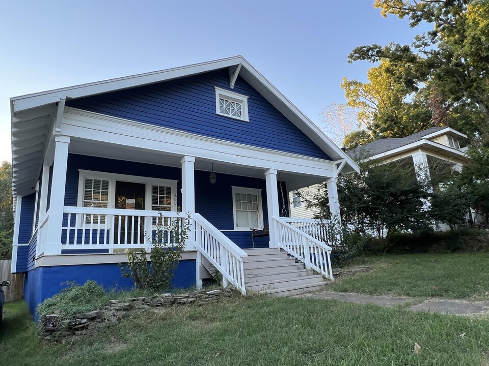 200 Ash St in Little Rock, AR - Building Photo