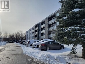 95 Barrie Rd in Orillia, ON - Building Photo - Building Photo