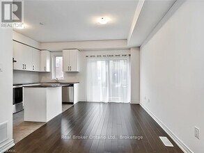 3957 Thomas Alton Blvd in Burlington, ON - Building Photo - Building Photo