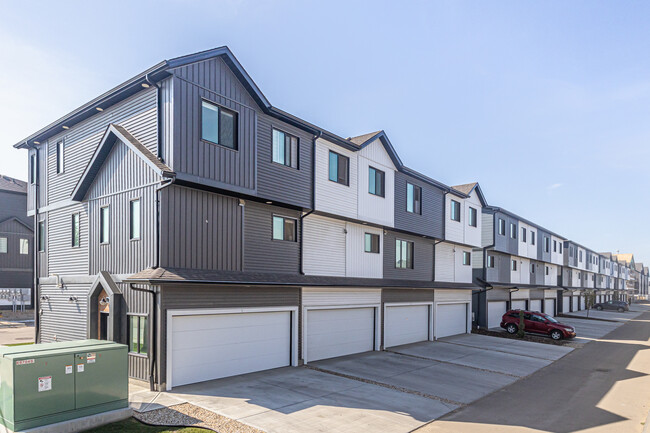 West Secord in Edmonton, AB - Building Photo - Building Photo