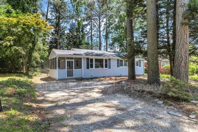 1617 Seminole Trail in Raleigh, NC - Building Photo - Building Photo