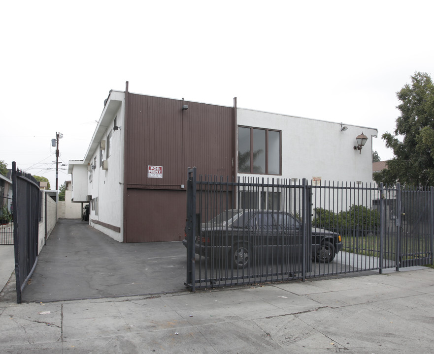 Troost Apartments in North Hollywood, CA - Building Photo