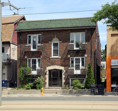 596 St Clair Ave W in Toronto, ON - Building Photo - Building Photo