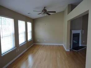 1005 Glen Hollow Dr in Indian Trail, NC - Foto de edificio - Building Photo