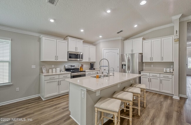 15599 Chir Pine Dr in Jacksonville, FL - Building Photo - Building Photo