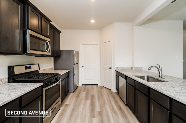 325 Condie Russell Ave in Venus, TX - Building Photo - Building Photo