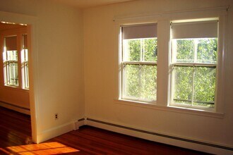 36 Eustis Ave in Wakefield, MA - Building Photo - Building Photo