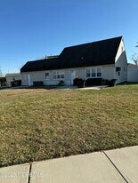 987 Woodgate Ave in Long Branch, NJ - Building Photo