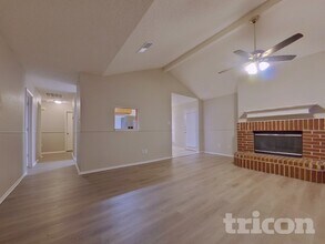 1932 Cedar Tree Dr in Fort Worth, TX - Building Photo - Building Photo