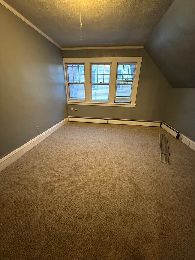 118 Baltimore St, Unit 3 in Hartford, CT - Foto de edificio - Building Photo