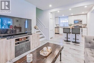133 Orchard Heights Blvd in Aurora, ON - Building Photo - Building Photo