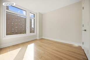 218 W 103rd St in New York, NY - Building Photo - Building Photo