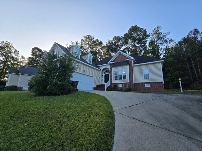 property at 2012 Beachwood Dr