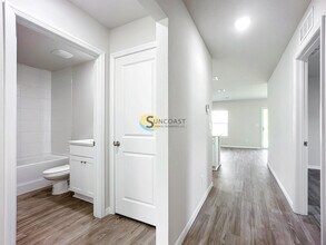 8 Wellwood Ln in Palm Coast, FL - Building Photo - Building Photo