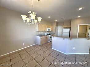 186 Duck Hollow Ave in Las Vegas, NV - Building Photo - Building Photo