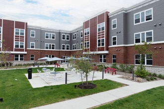 Veddersburg Apartments in Amsterdam, NY - Building Photo - Building Photo