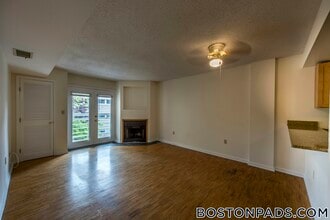 345 Franklin St, Unit 308 in Cambridge, MA - Building Photo - Building Photo