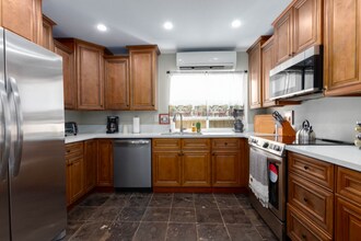 10159 Caminito Volar in San Diego, CA - Building Photo - Building Photo