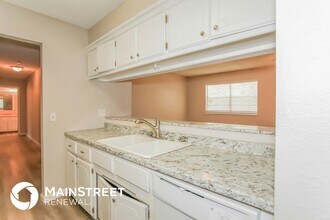 916 Clear Creek in Yukon, OK - Building Photo - Building Photo