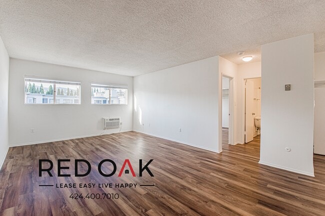 property at 1539 Alexandria Ave