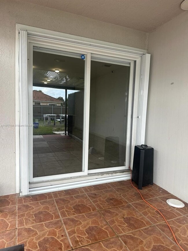 18889 NW 35th Ave in Miami Gardens, FL - Building Photo - Building Photo