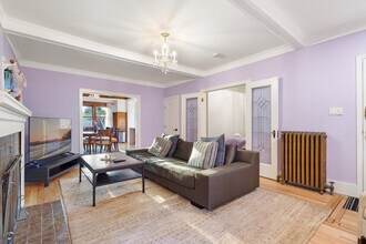 2029 Collingwood St in Vancouver, BC - Building Photo - Building Photo